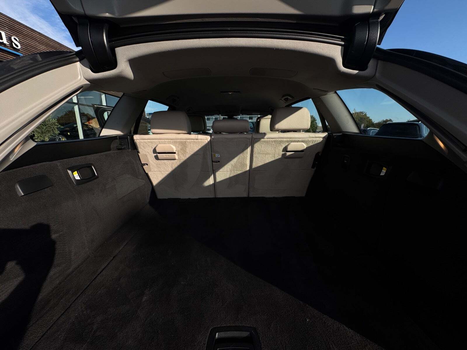 Grå BMW 520d fra 2012