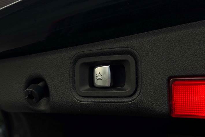 Sort Mercedes E350 d fra 2016