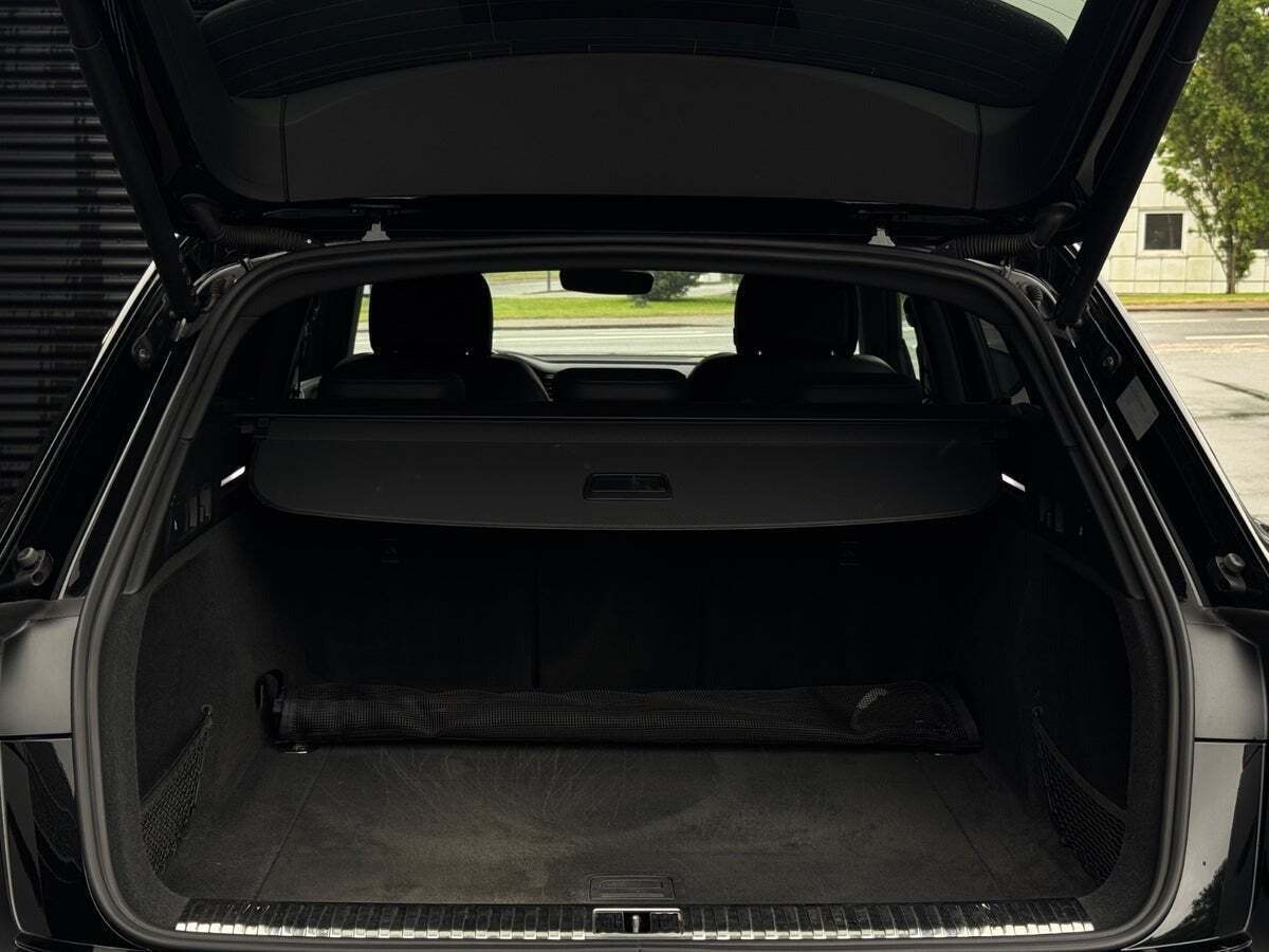 Sort Audi e-tron fra 2022