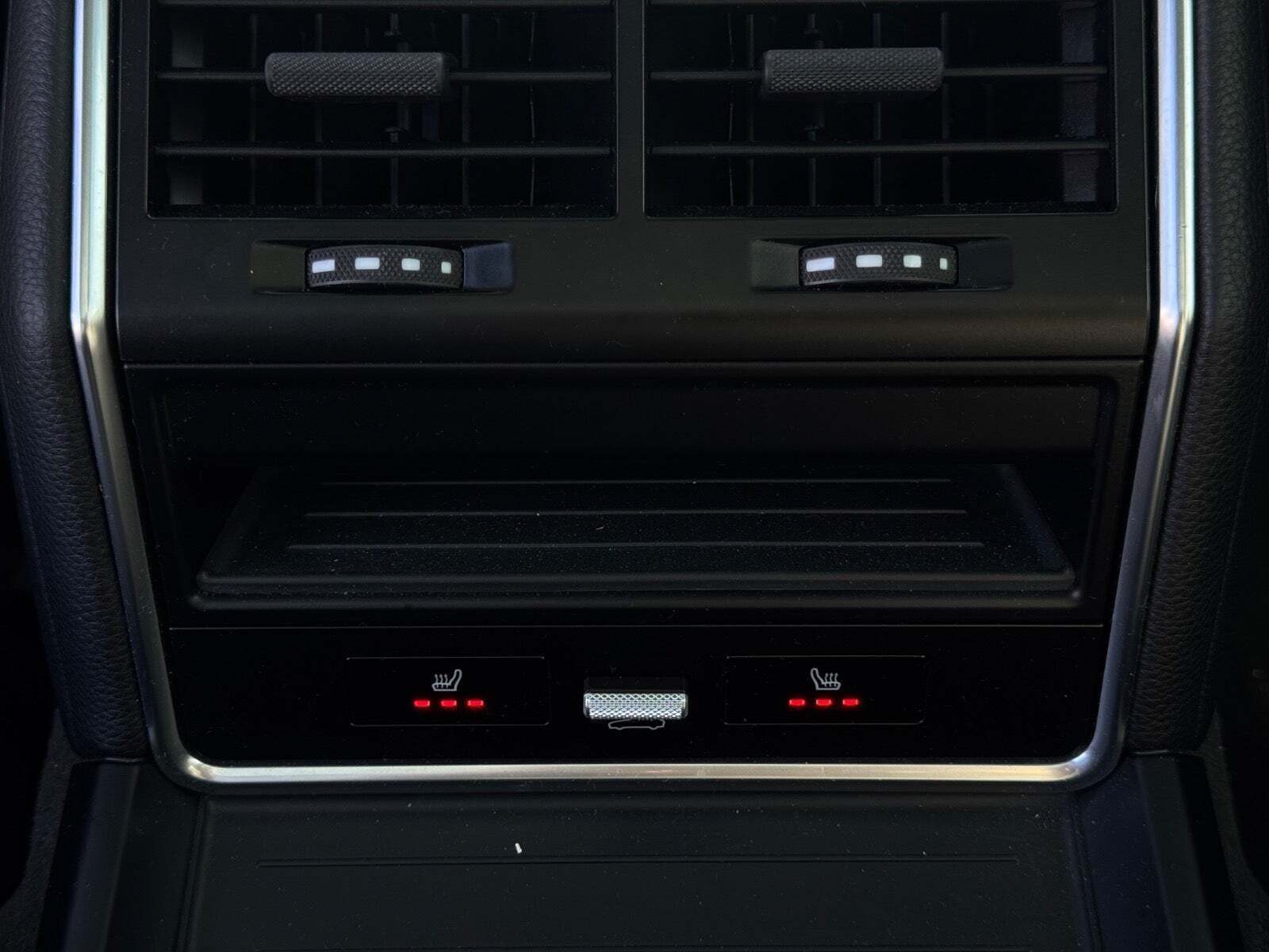 undefined Porsche Panamera 4 fra 2018