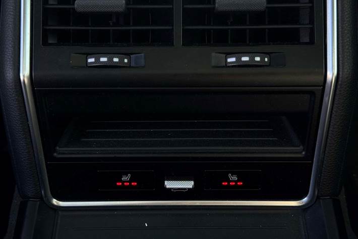 undefined Porsche Panamera 4 fra 2018