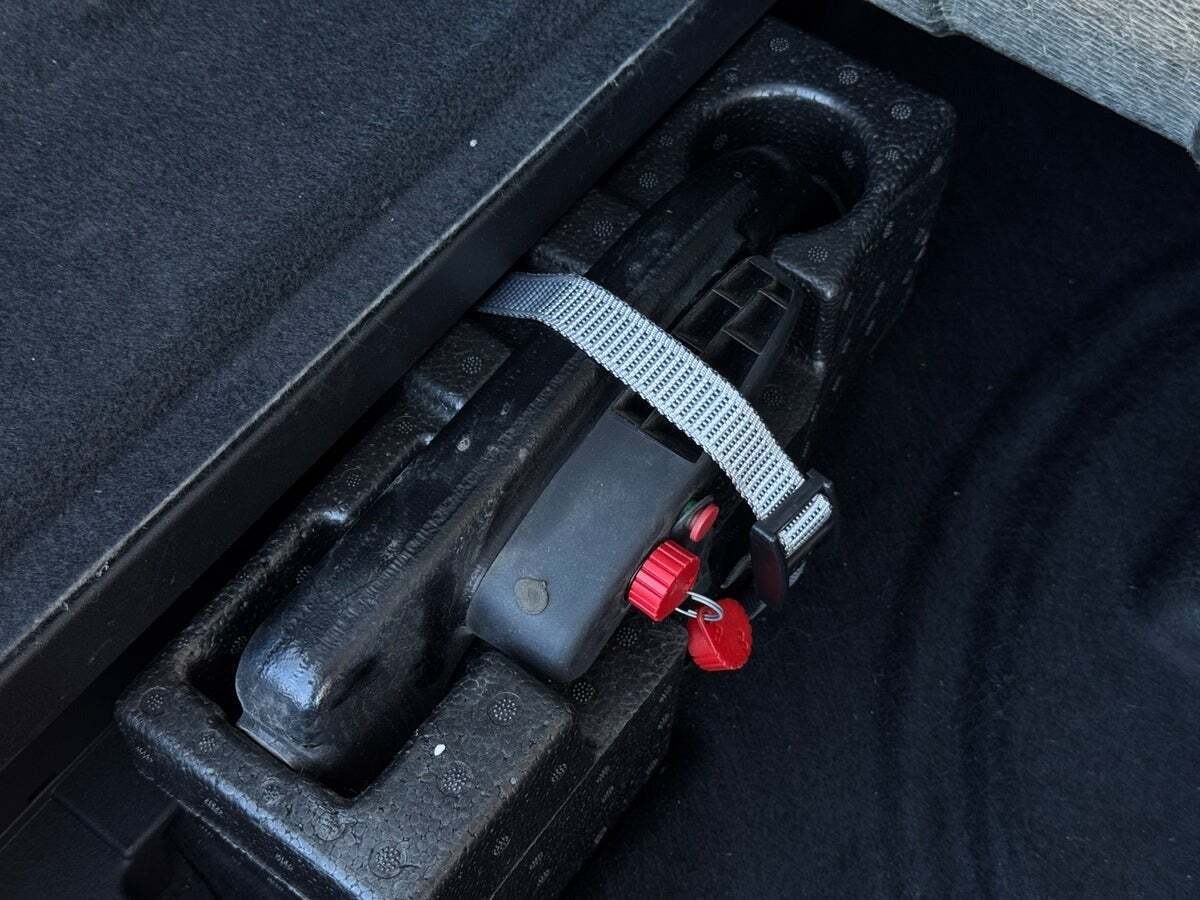 Grå Audi e-tron fra 2022