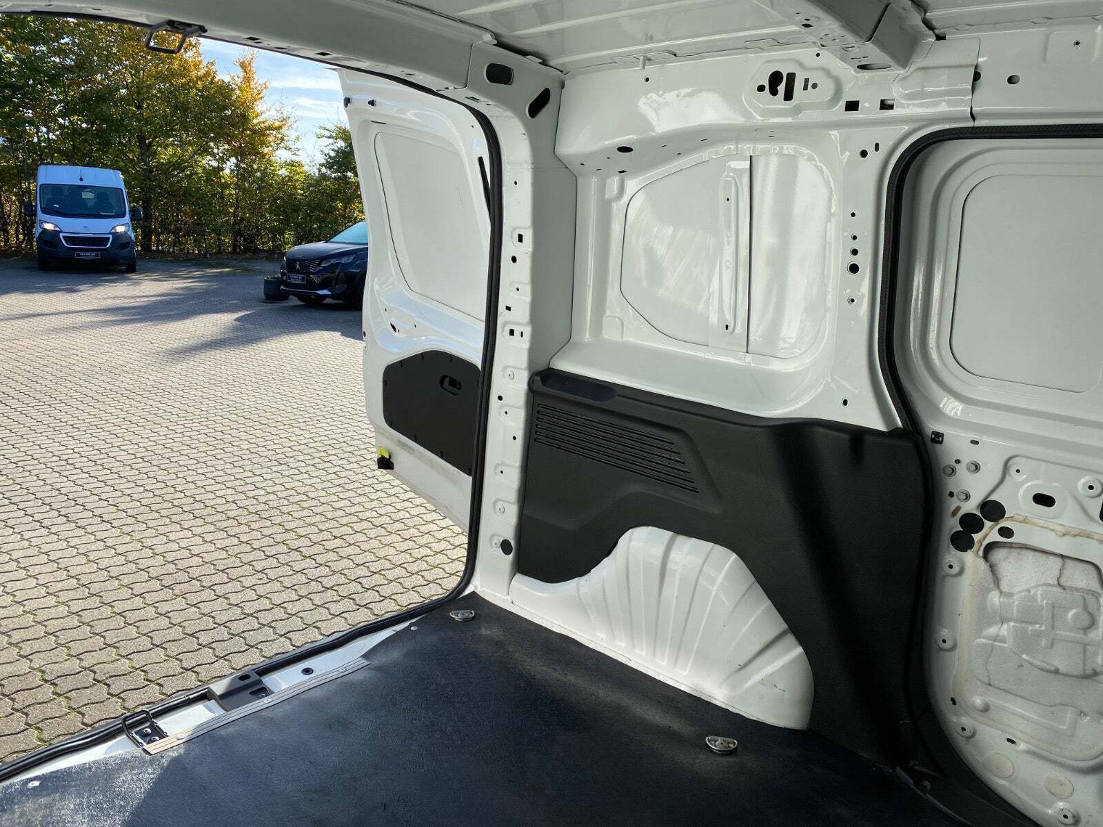 Hvid Toyota ProAce City fra 2021