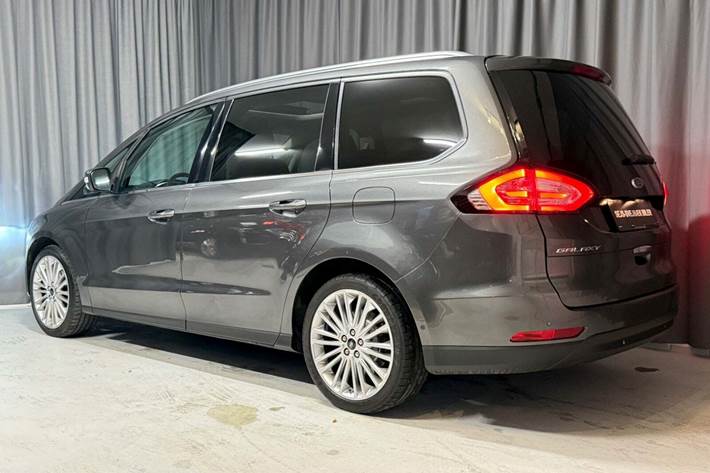 Sort Ford Galaxy fra 2019