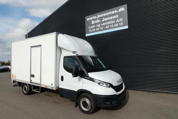 Hvid Iveco Daily fra 2021