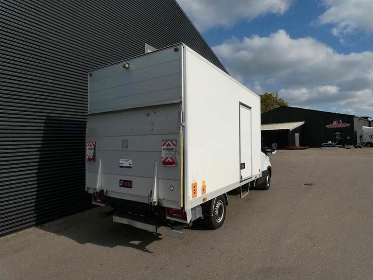 Iveco Daily 2,3 35S16 Alukasse m/lift AG8