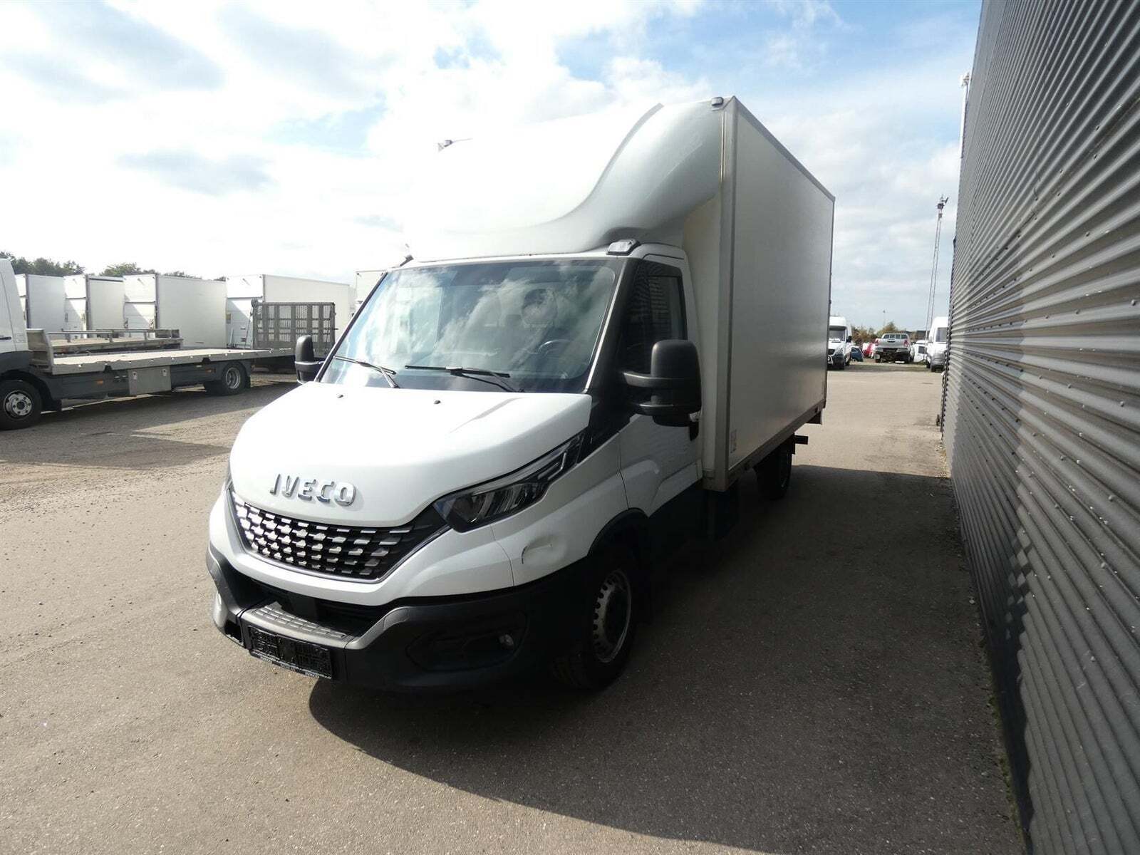 Hvid Iveco Daily fra 2021
