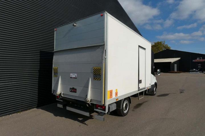 Hvid Iveco Daily fra 2021