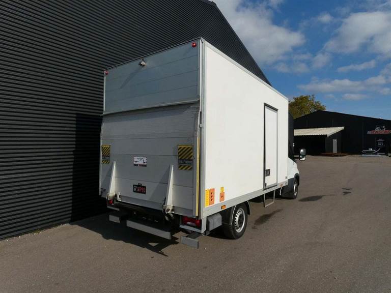 Iveco Daily 2,3 35S16 Alukasse m/lift AG8