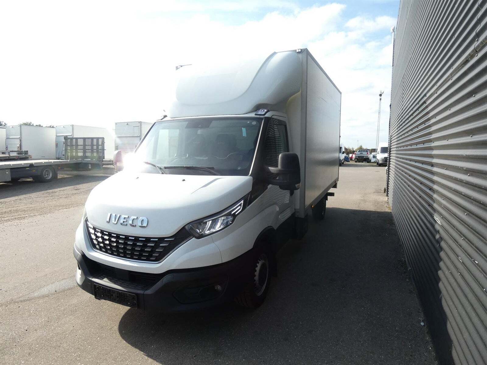 Hvid Iveco Daily fra 2021