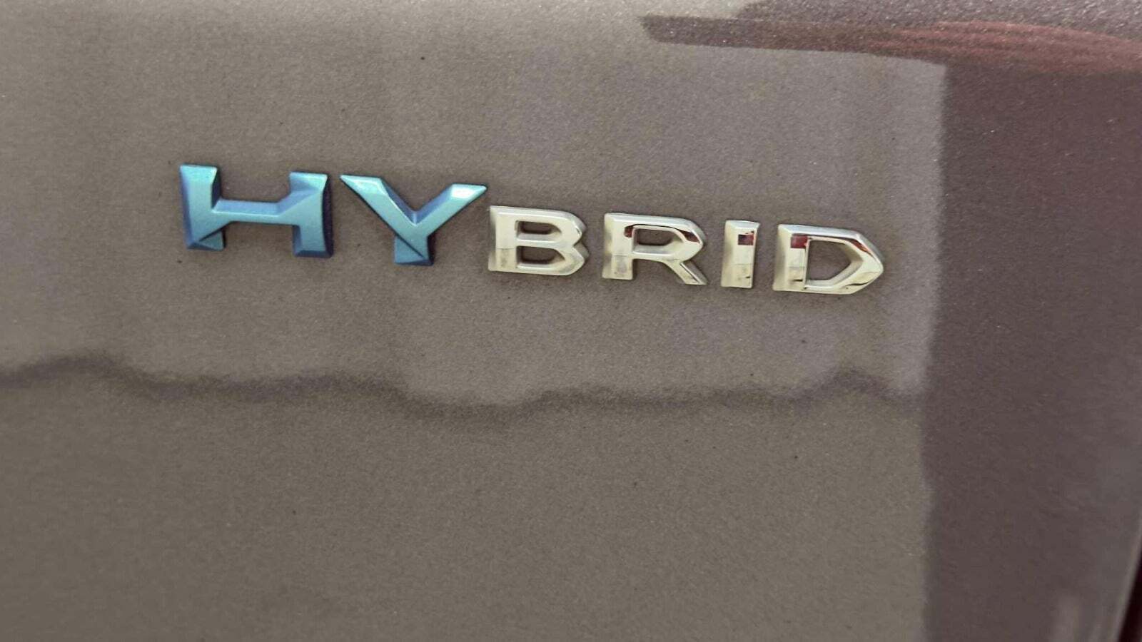 Grå Peugeot 3008 fra 2021