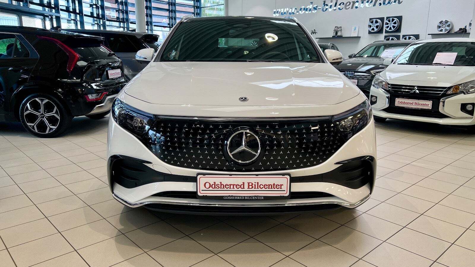 Hvid Mercedes EQA250 fra 2024