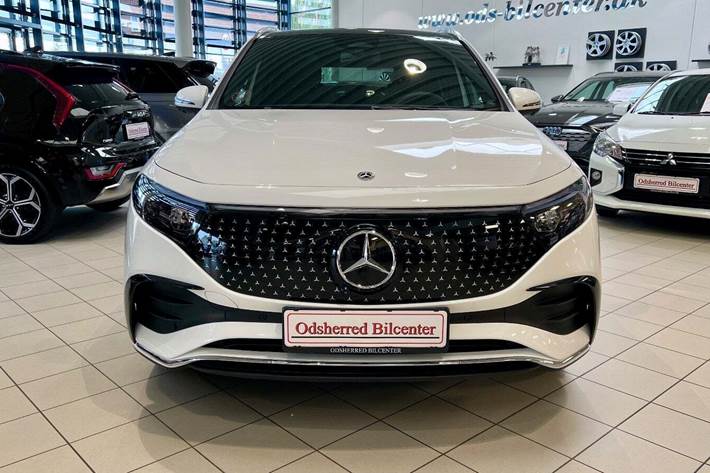 Hvid Mercedes EQA250 fra 2024
