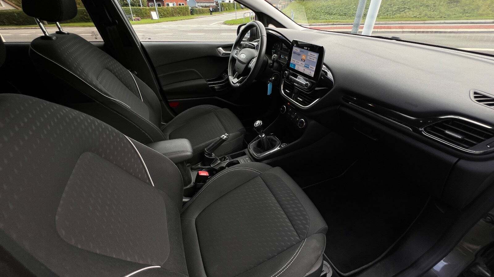 Grå Ford Fiesta fra 2018