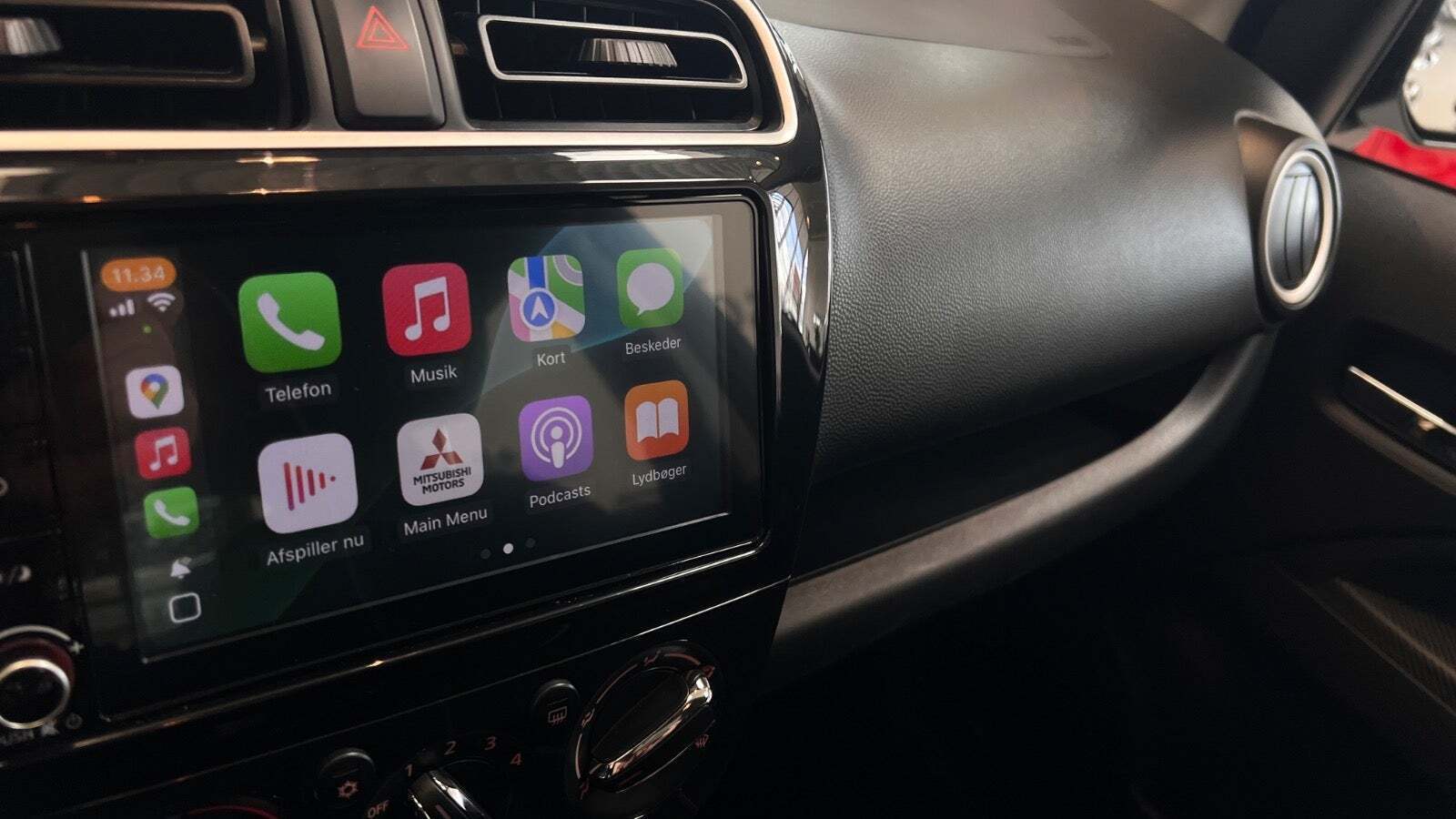 Hvid Mitsubishi Space Star fra 2023