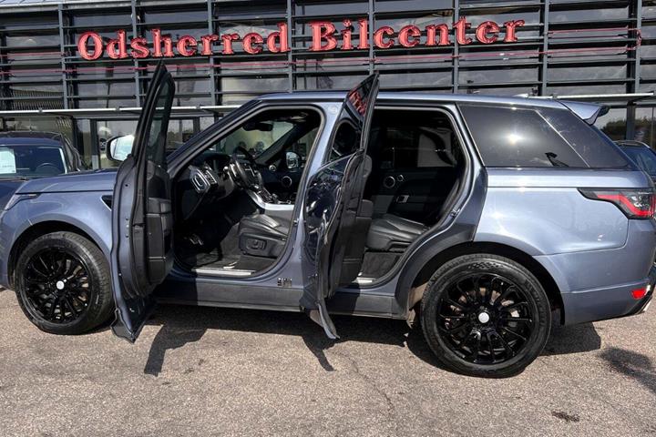 Blå Land Rover Range Rover sport fra 2018