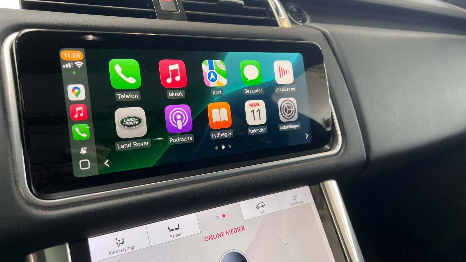 Blå Land Rover Range Rover sport fra 2018