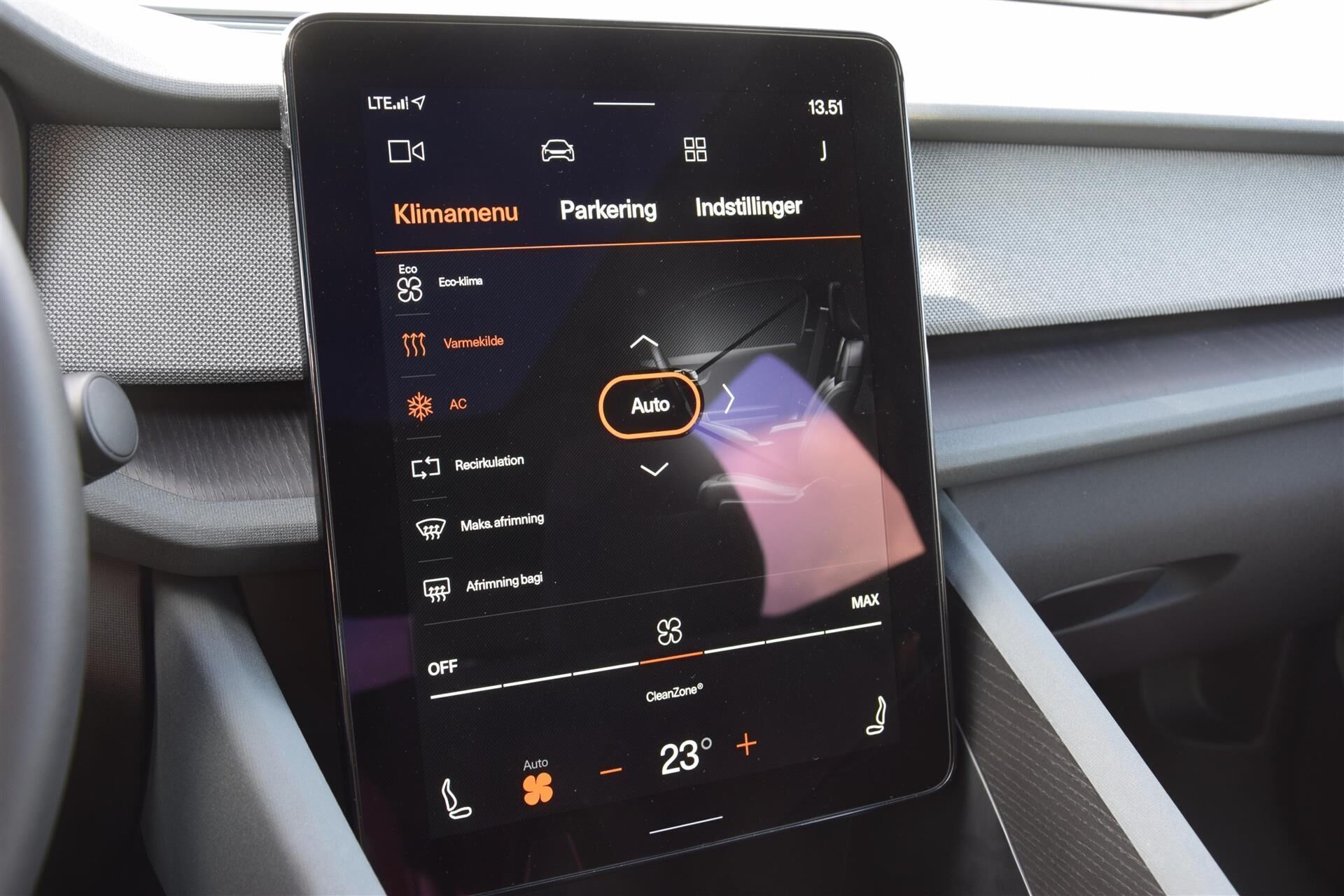 Grå Polestar 2 fra 2023