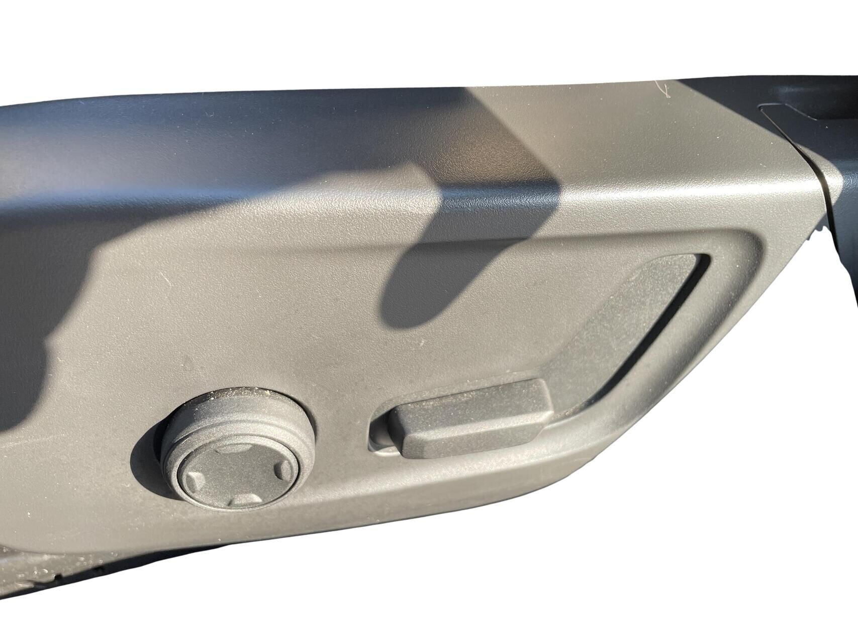 Sort Polestar 2 fra 2024