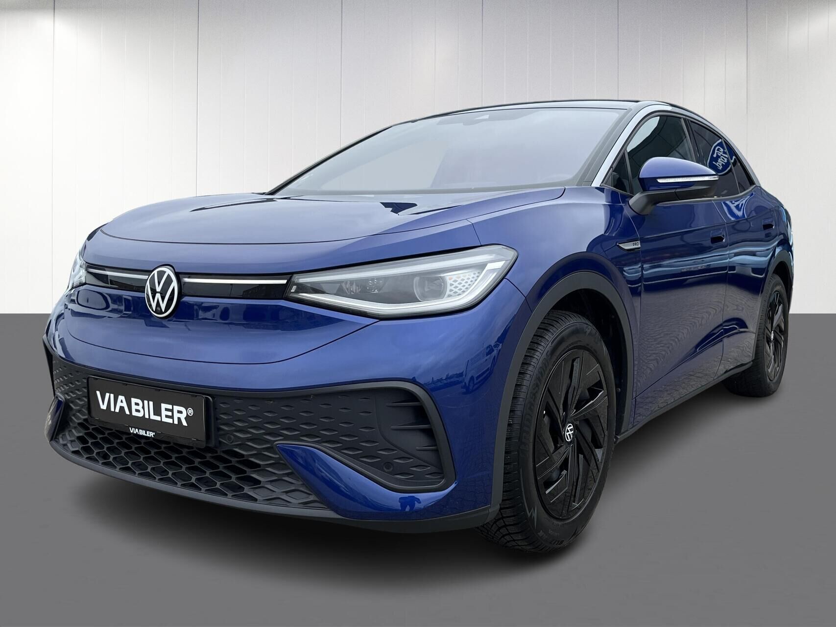 Blå VW ID.5 fra 2024 set udefra