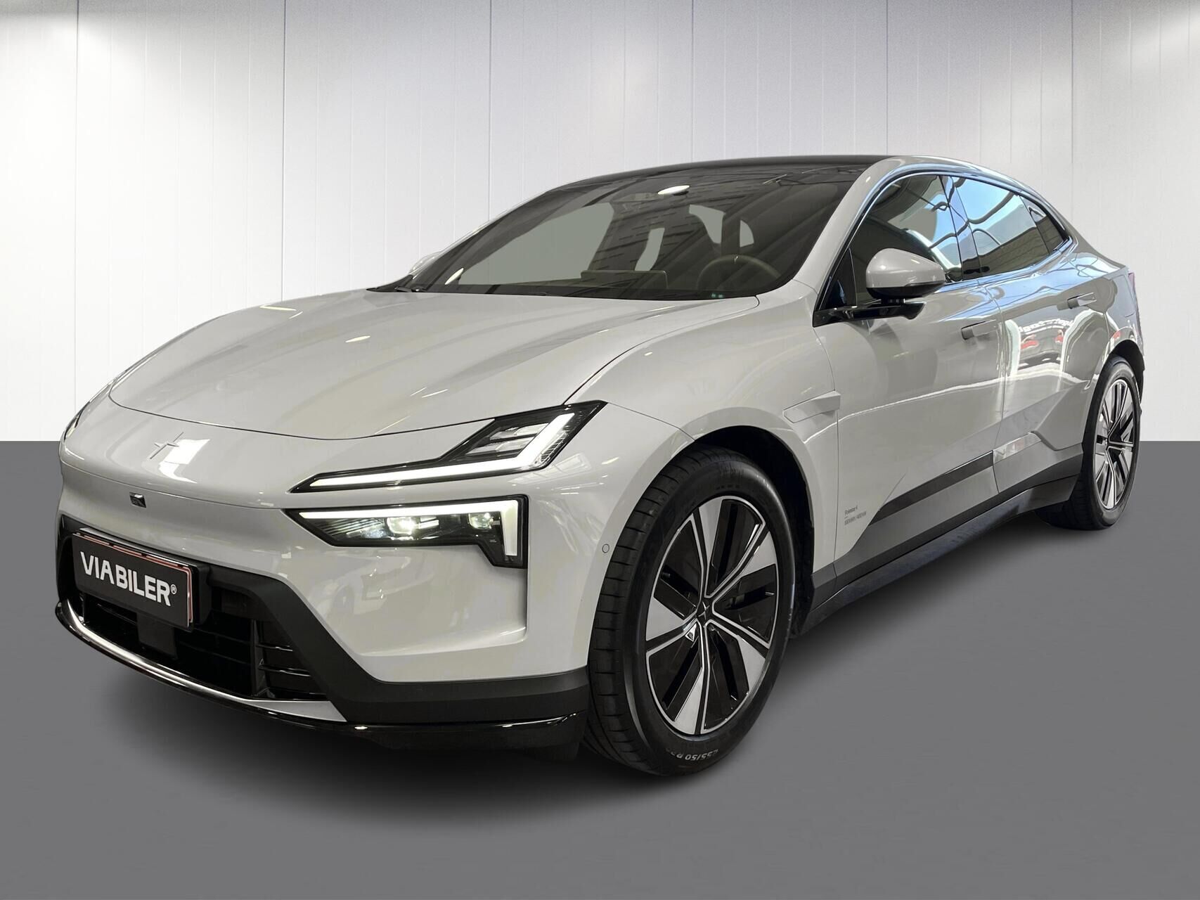 undefined Polestar 4 fra 2025 set udefra