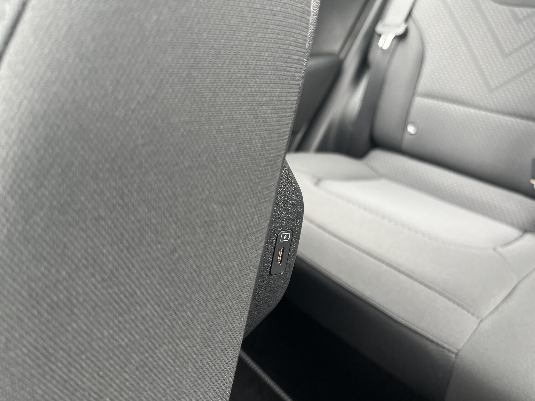 Hvid Kia Niro EV fra 2025