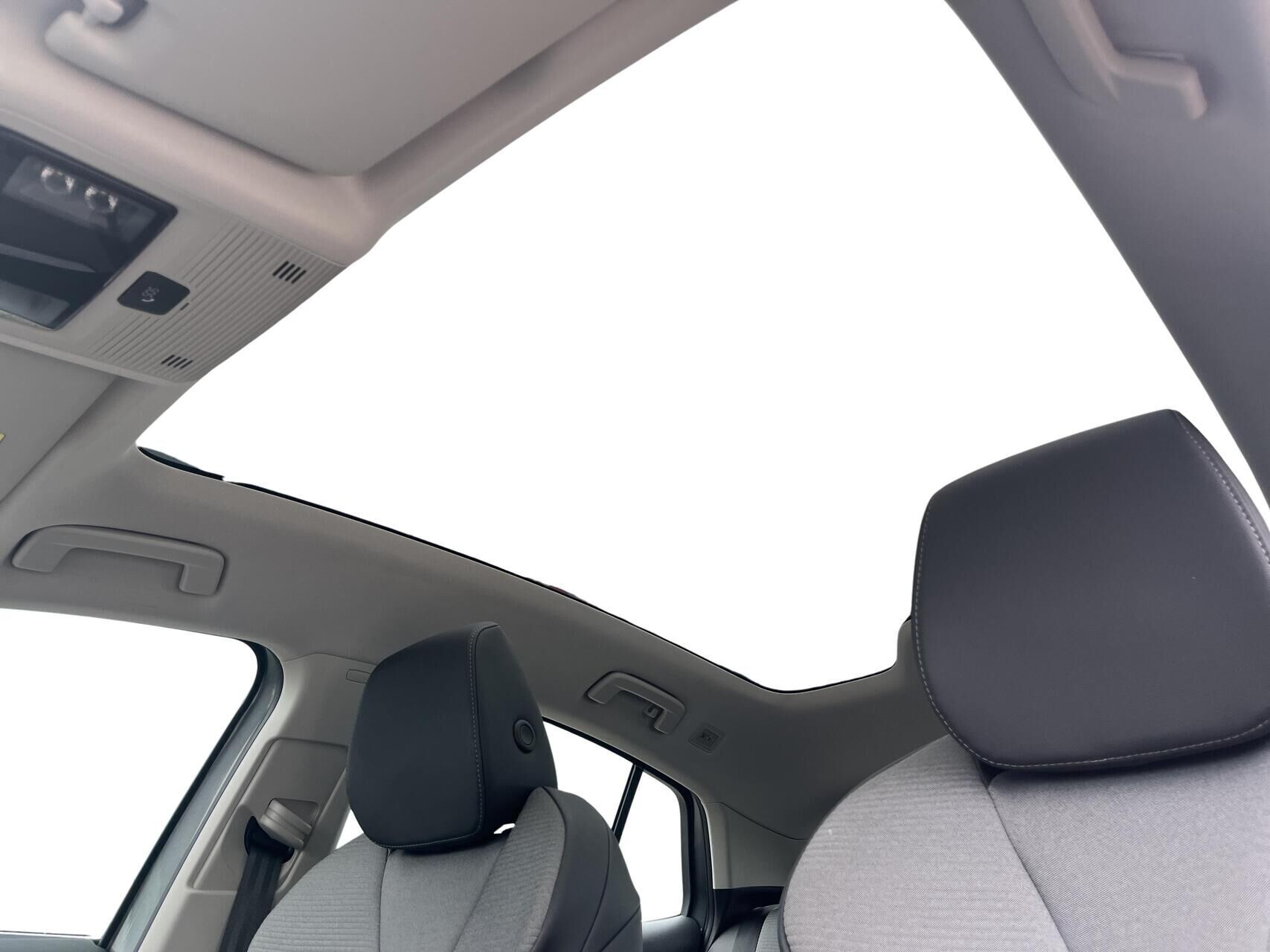 Grå Skoda Enyaq iV fra 2023