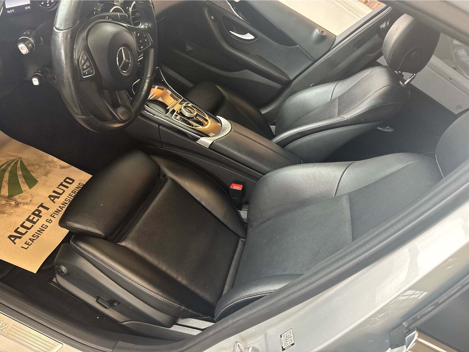 Sølv Mercedes C220 d fra 2017