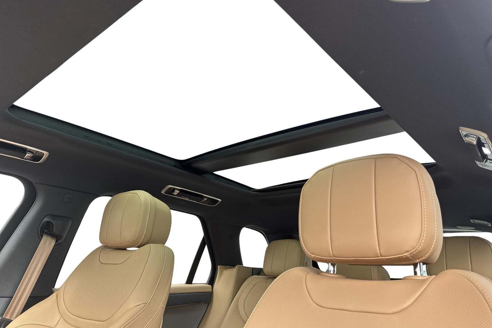 Sort Land Rover Range Rover sport fra 2025