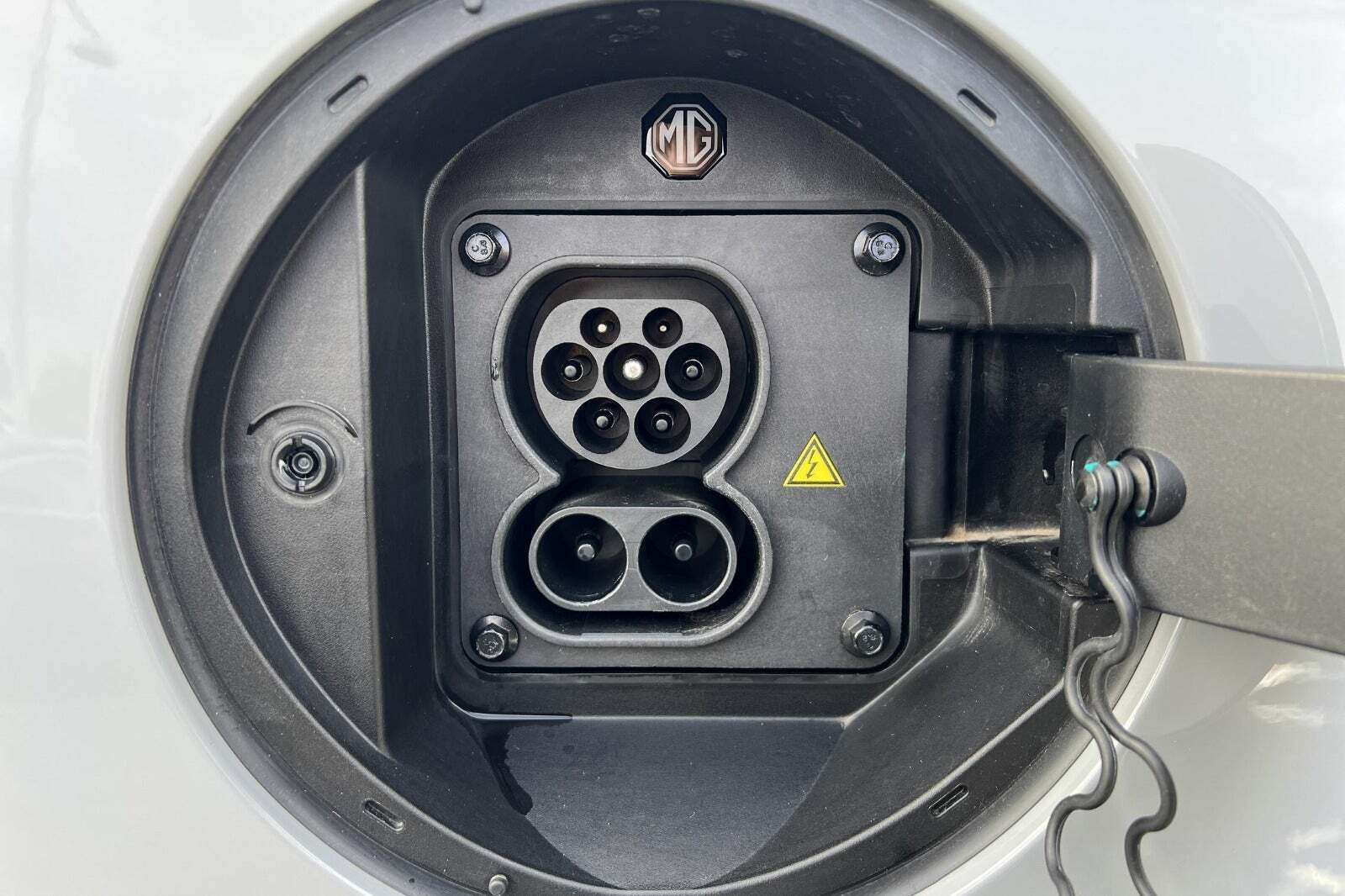 Grå MG Marvel R fra 2024