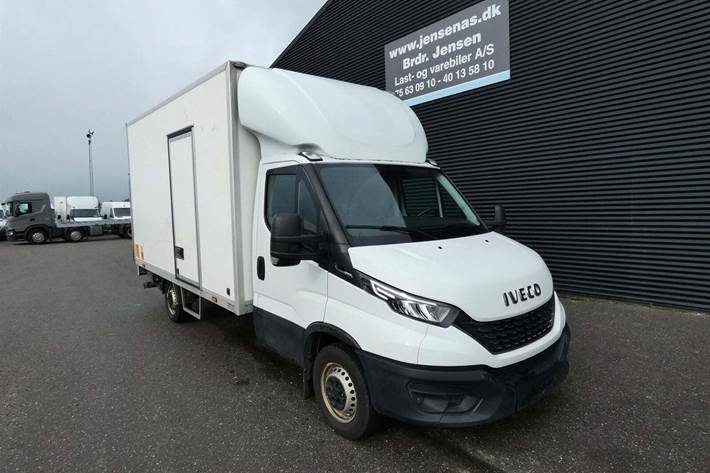 Hvid Iveco Daily fra 2021