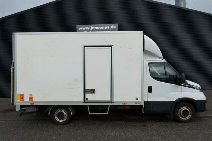 Hvid Iveco Daily fra 2021