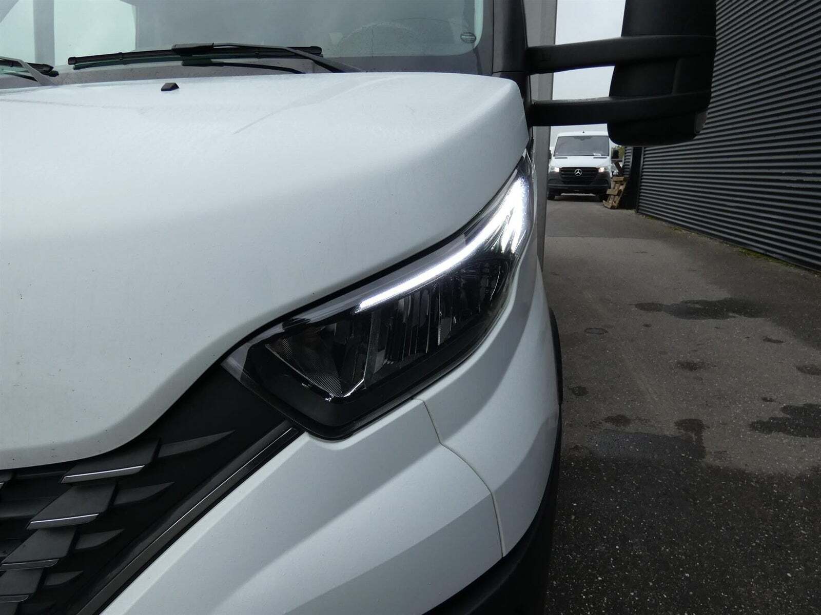 Hvid Iveco Daily fra 2021