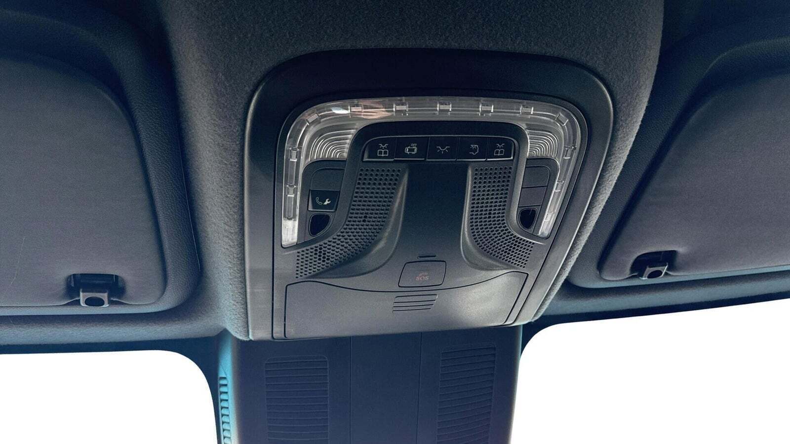 Hvid Mercedes Sprinter 317 fra 2023