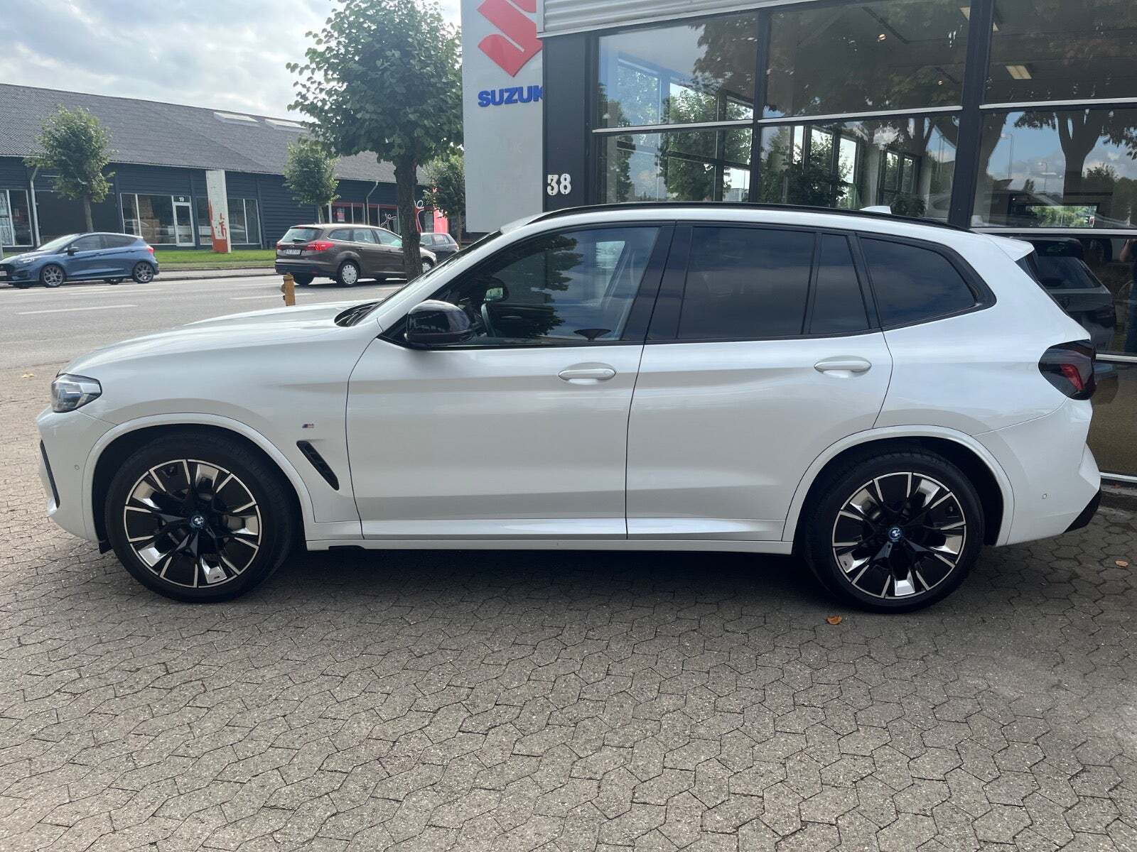 BMW iX3 Charged Plus M-Sport