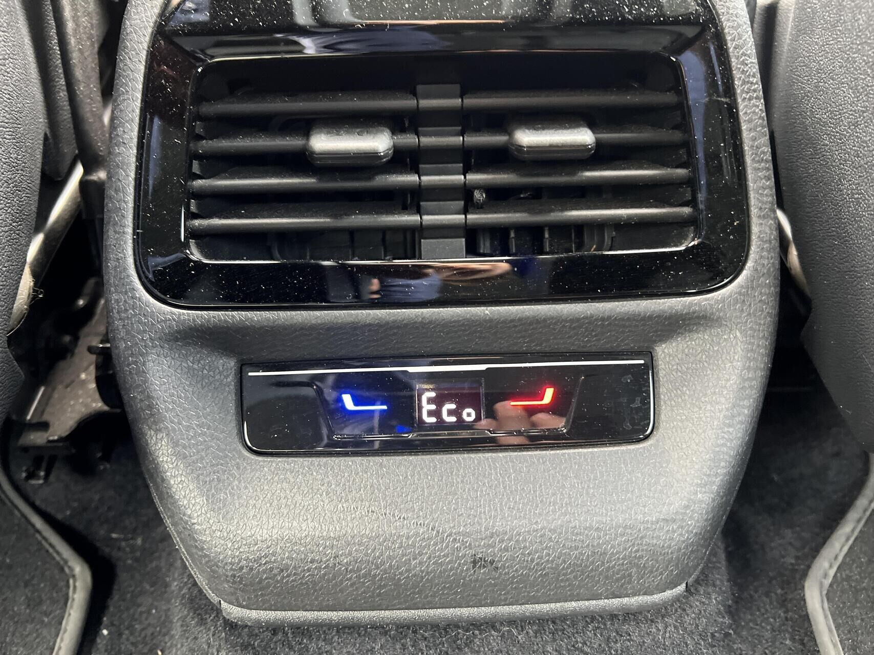 Hvid VW ID.4 fra 2021