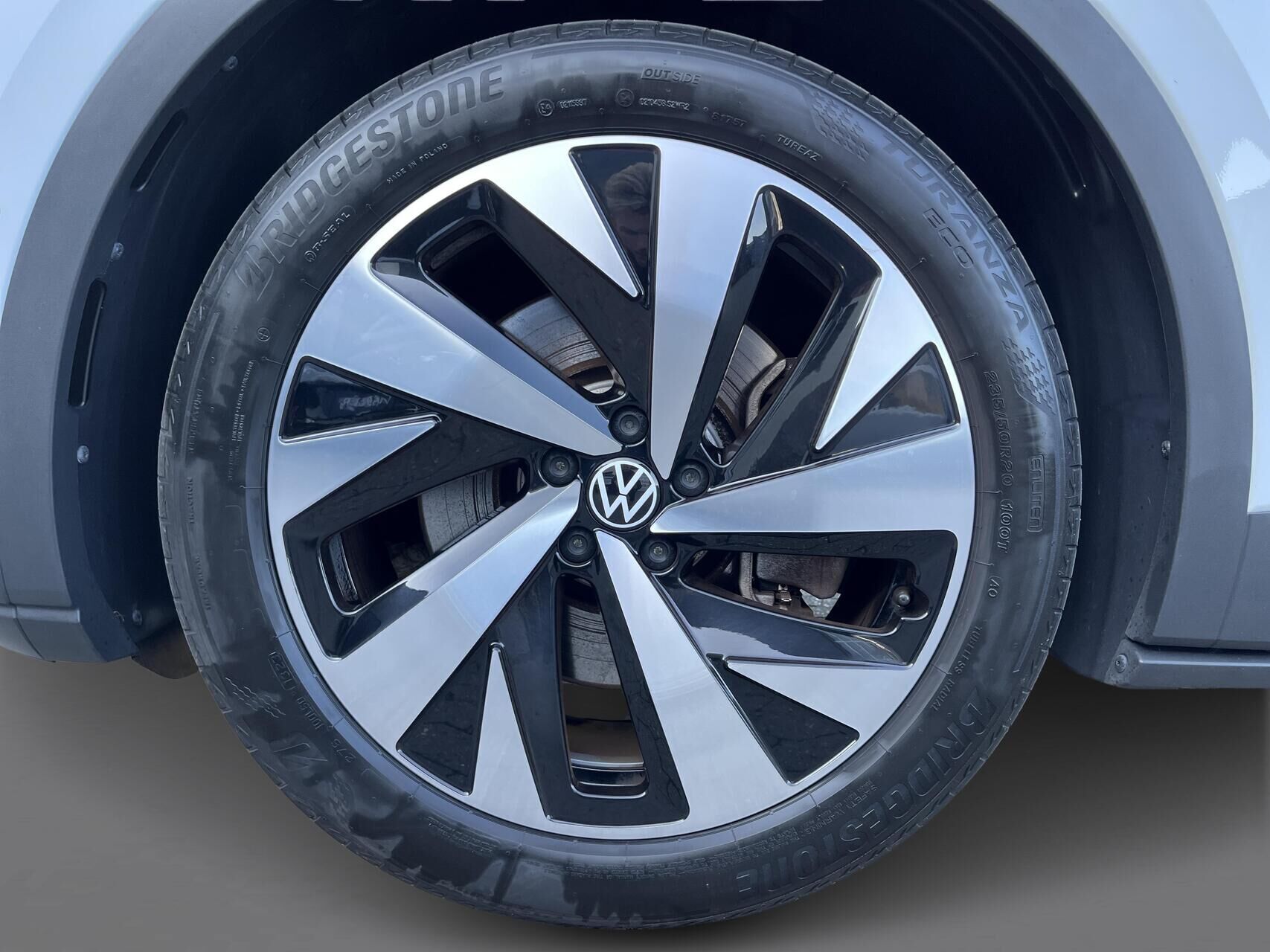 Hvid VW ID.4 fra 2023