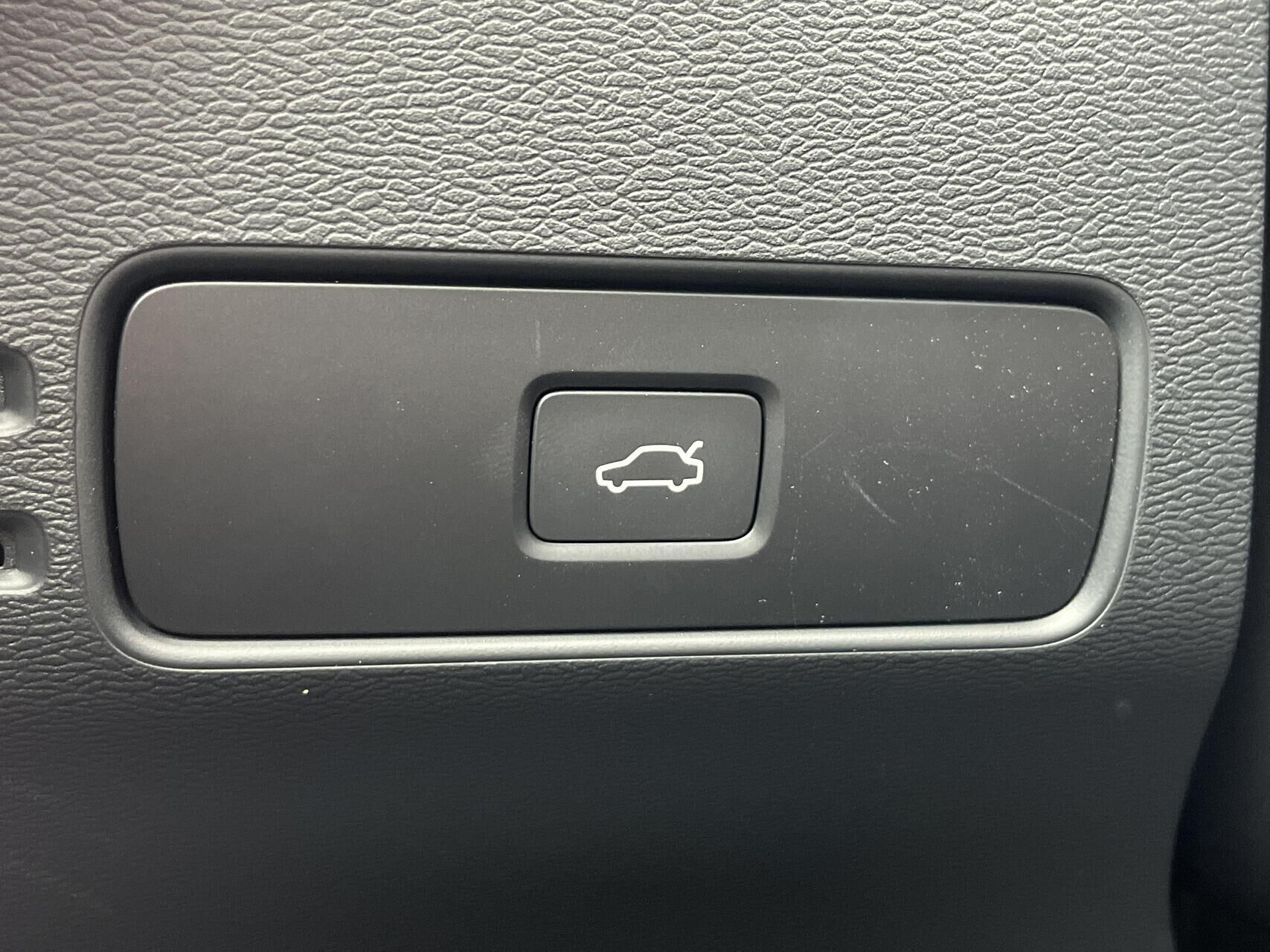 Blå Volvo C40 fra 2024