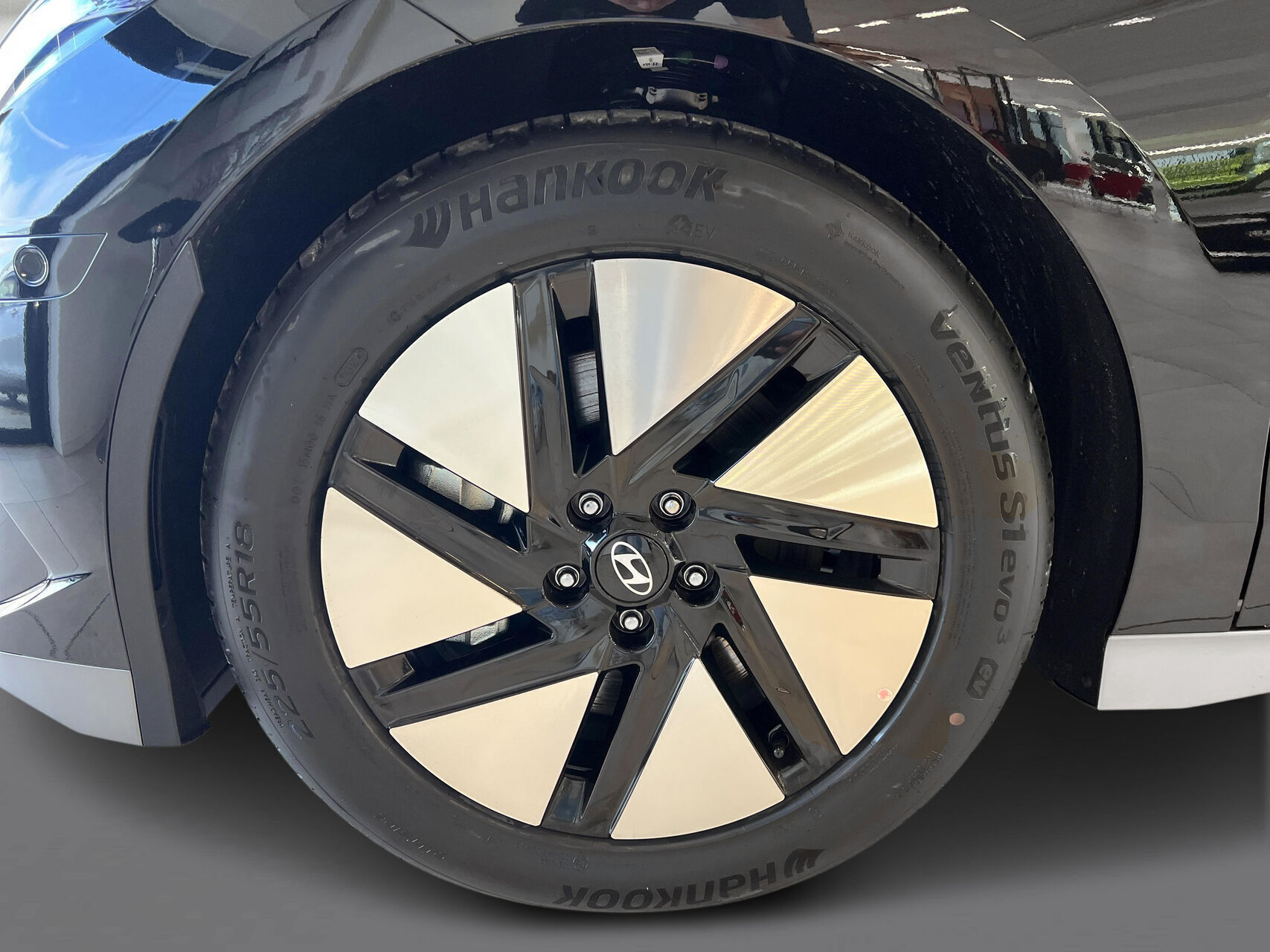 Sort Hyundai Ioniq 6 fra 2025