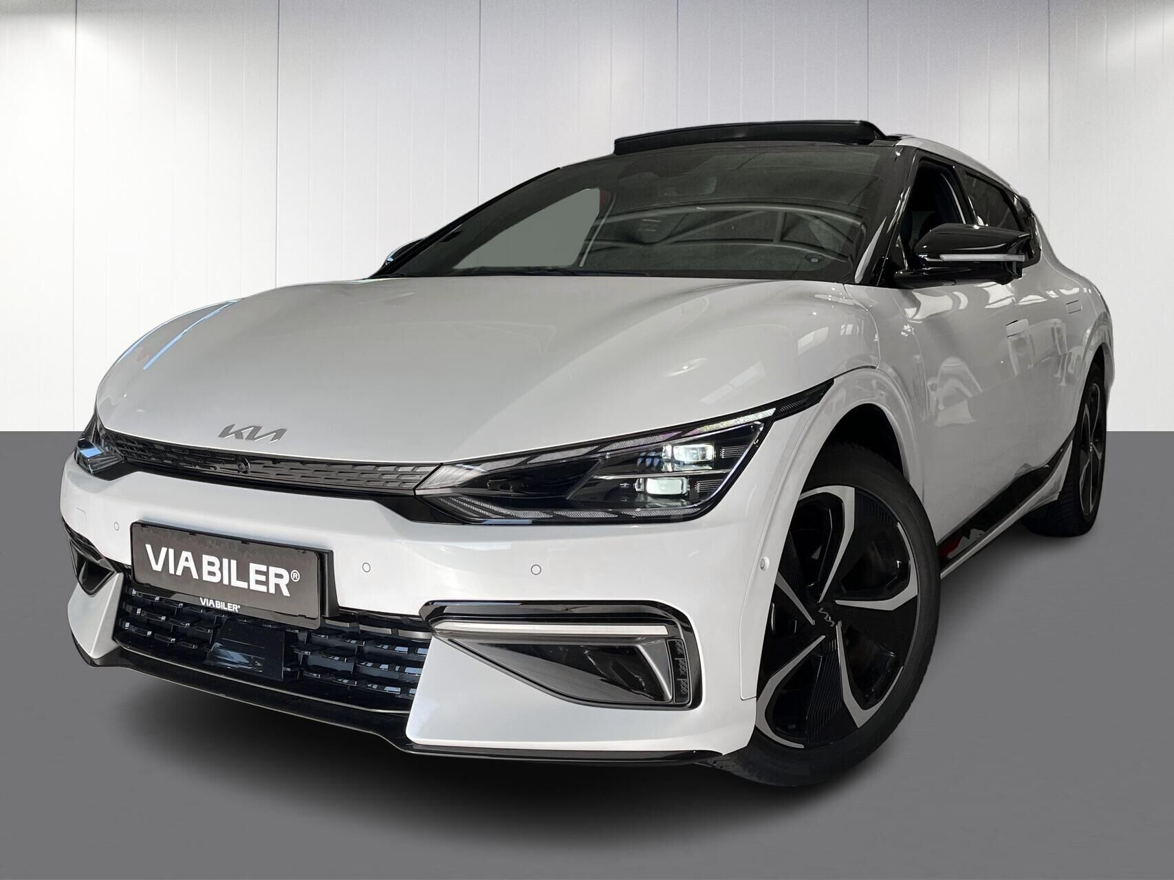 Hvid Kia EV6 fra 2024 set udefra