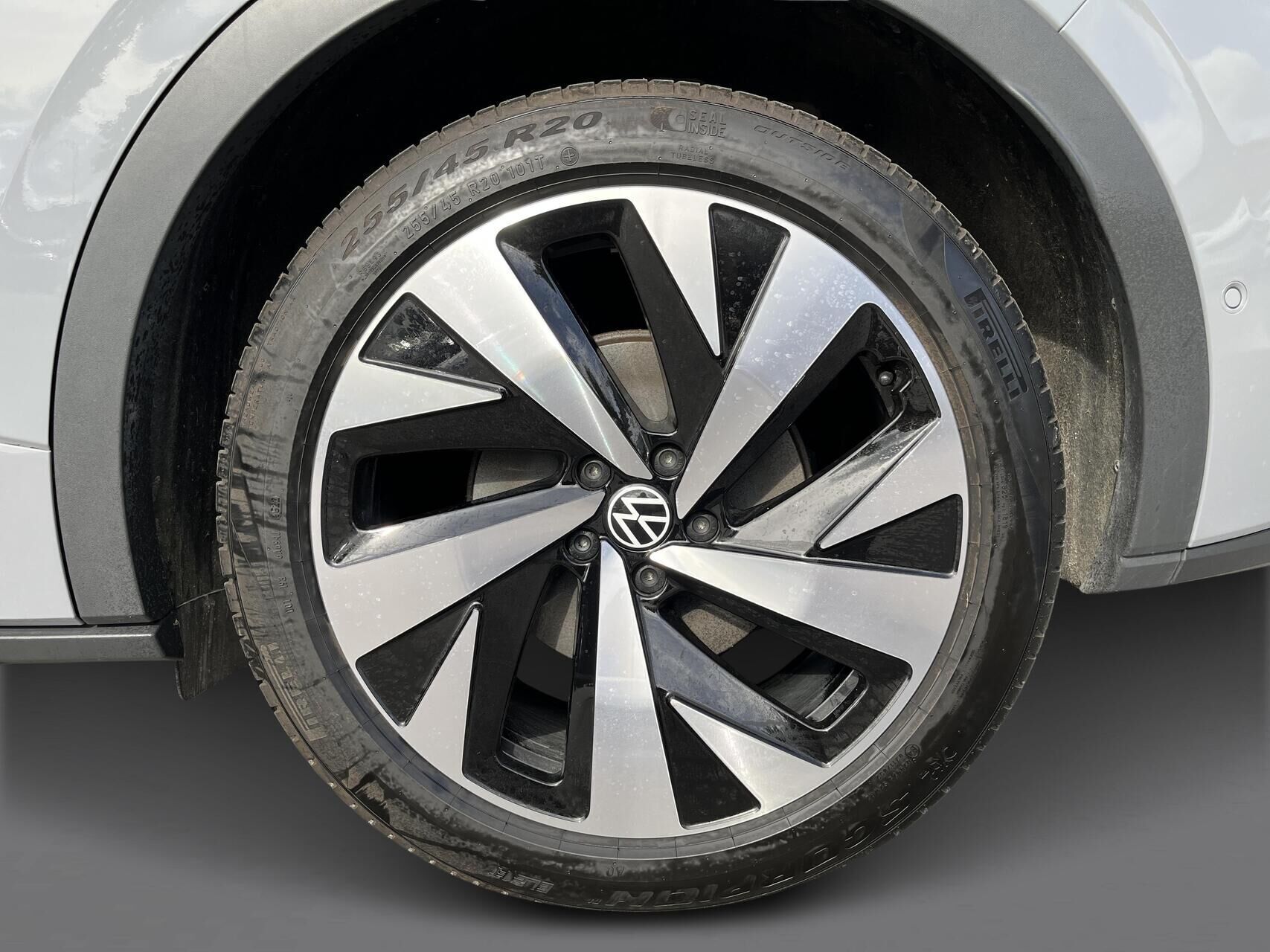 Grå VW ID.5 fra 2022