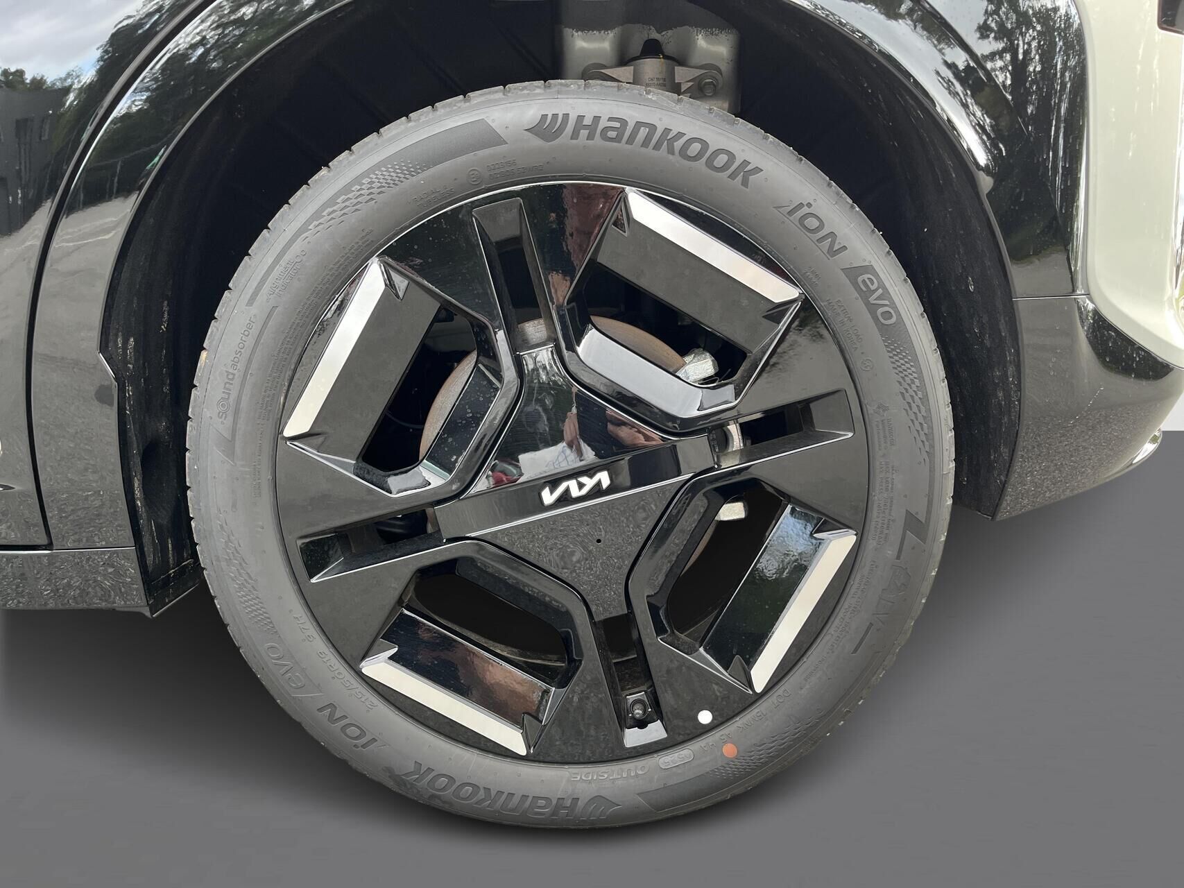 Grå Kia EV3 fra 2025