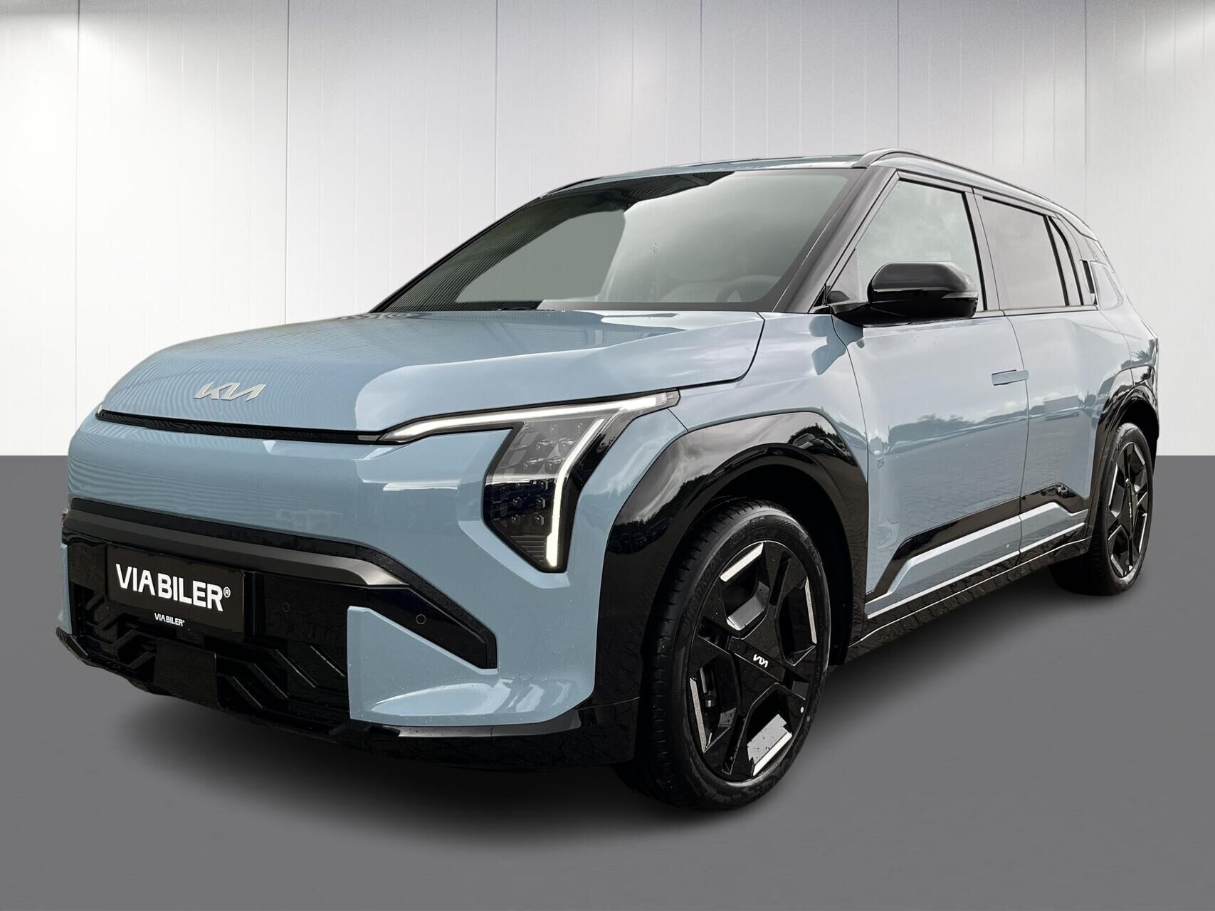 Blå Kia EV3 fra 2025 set udefra