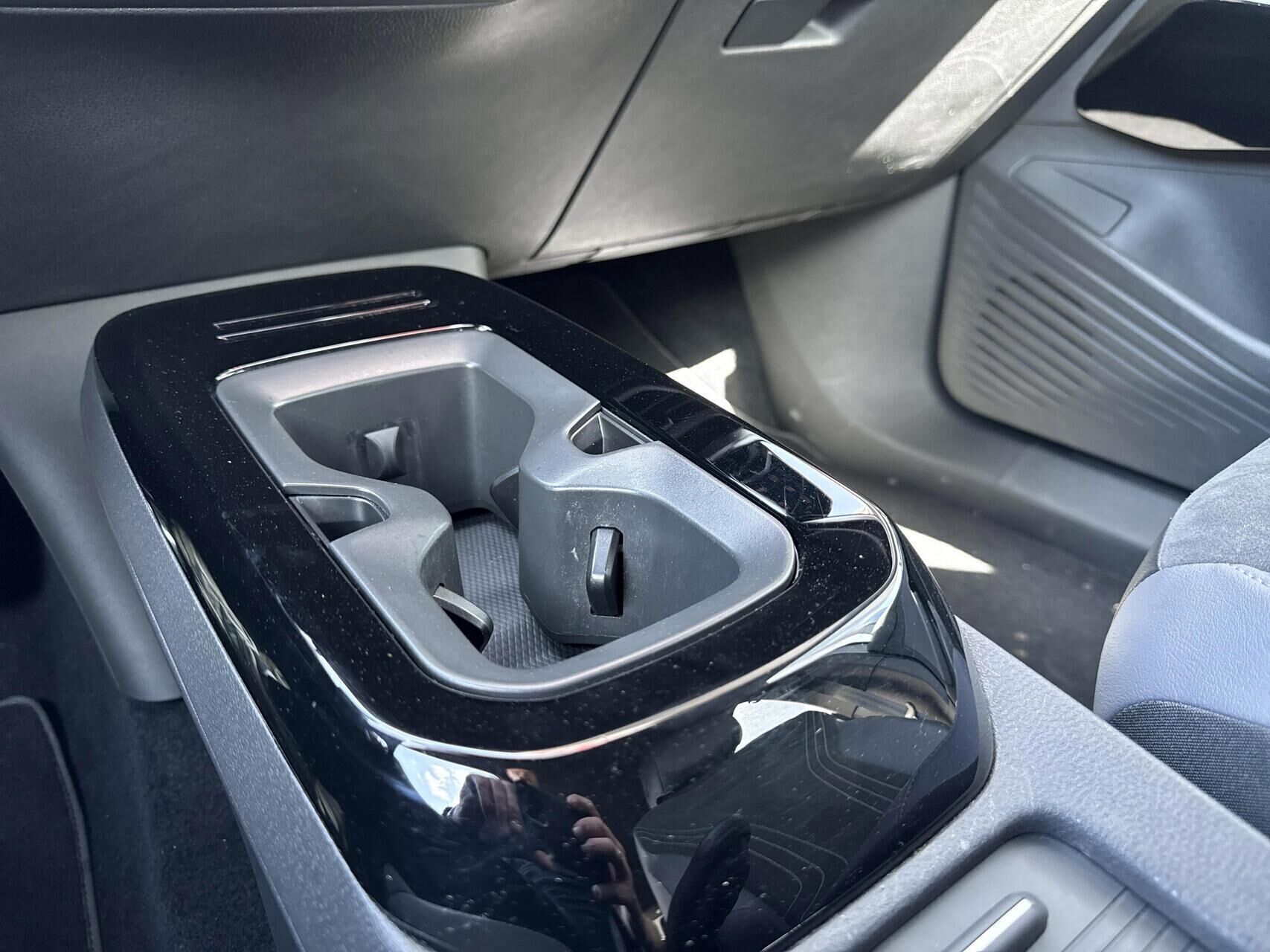 Grå VW ID.4 fra 2023