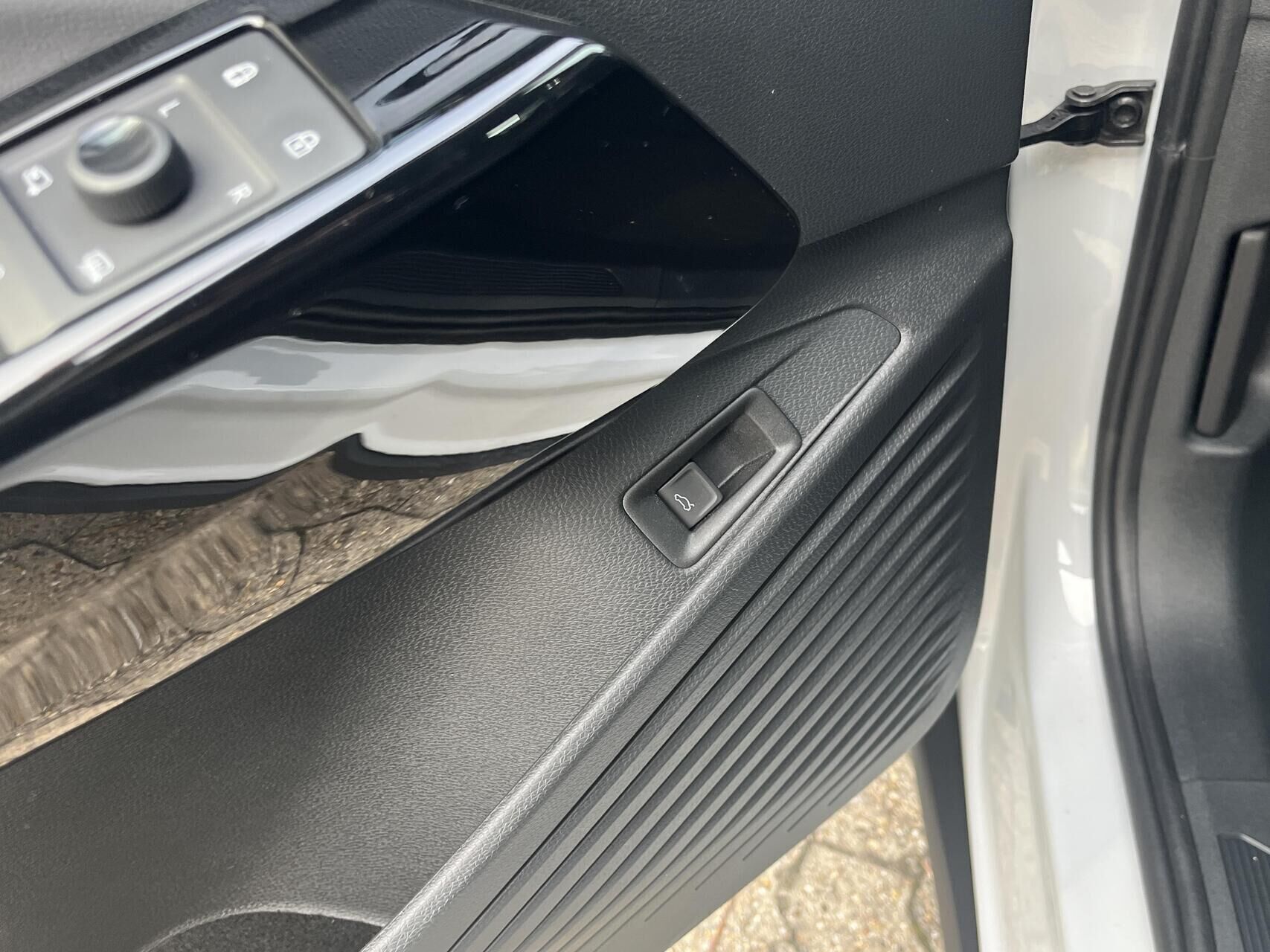 Hvid VW ID.4 fra 2025