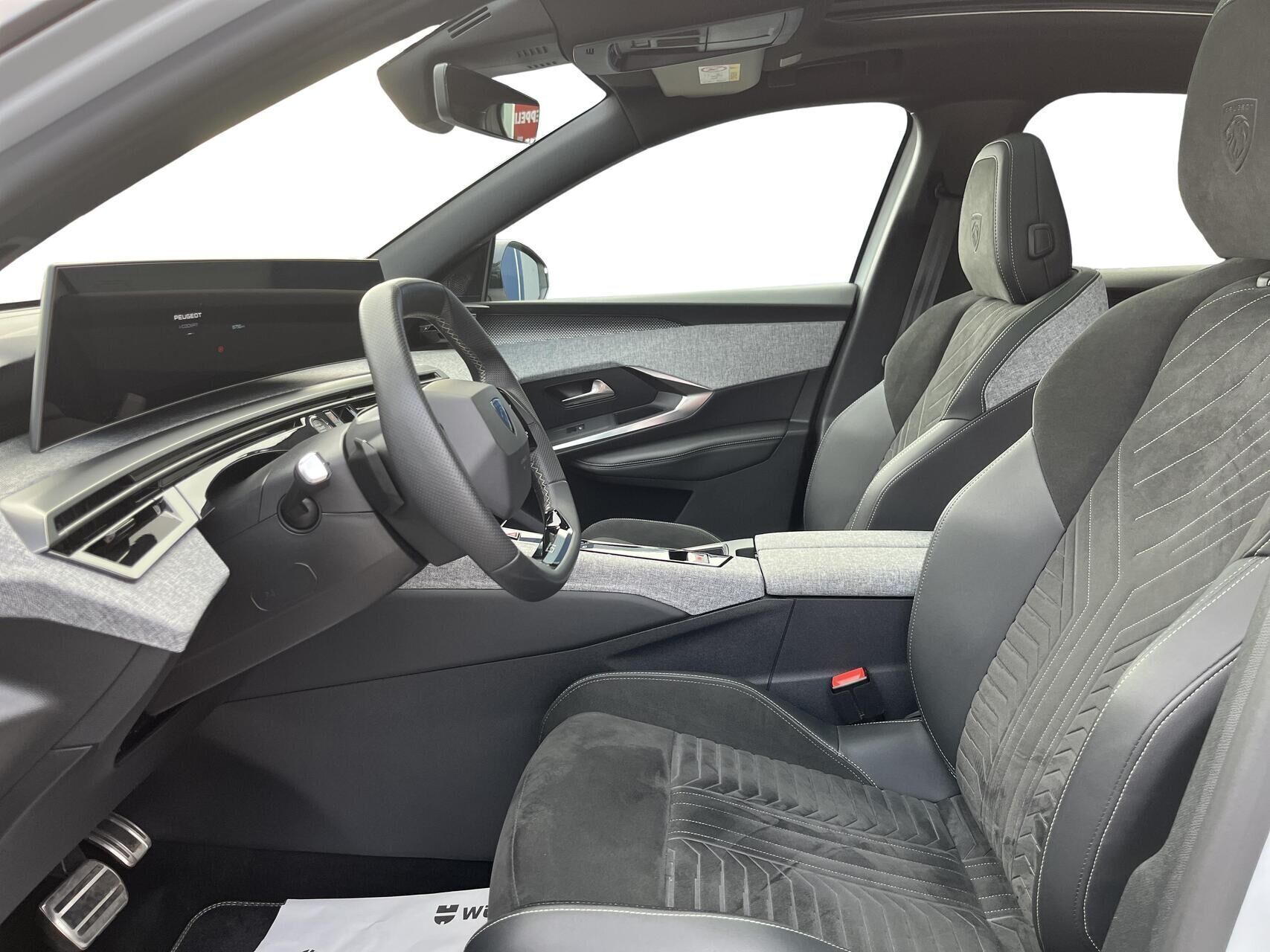 Peugeot e-3008 EL GT Pack 210HK 5d Aut.