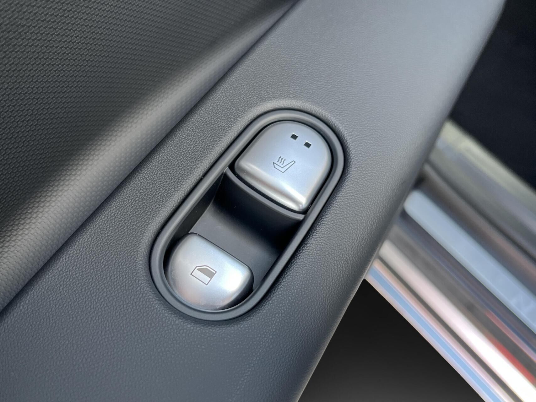 Grå Hyundai Ioniq 5 fra 2024