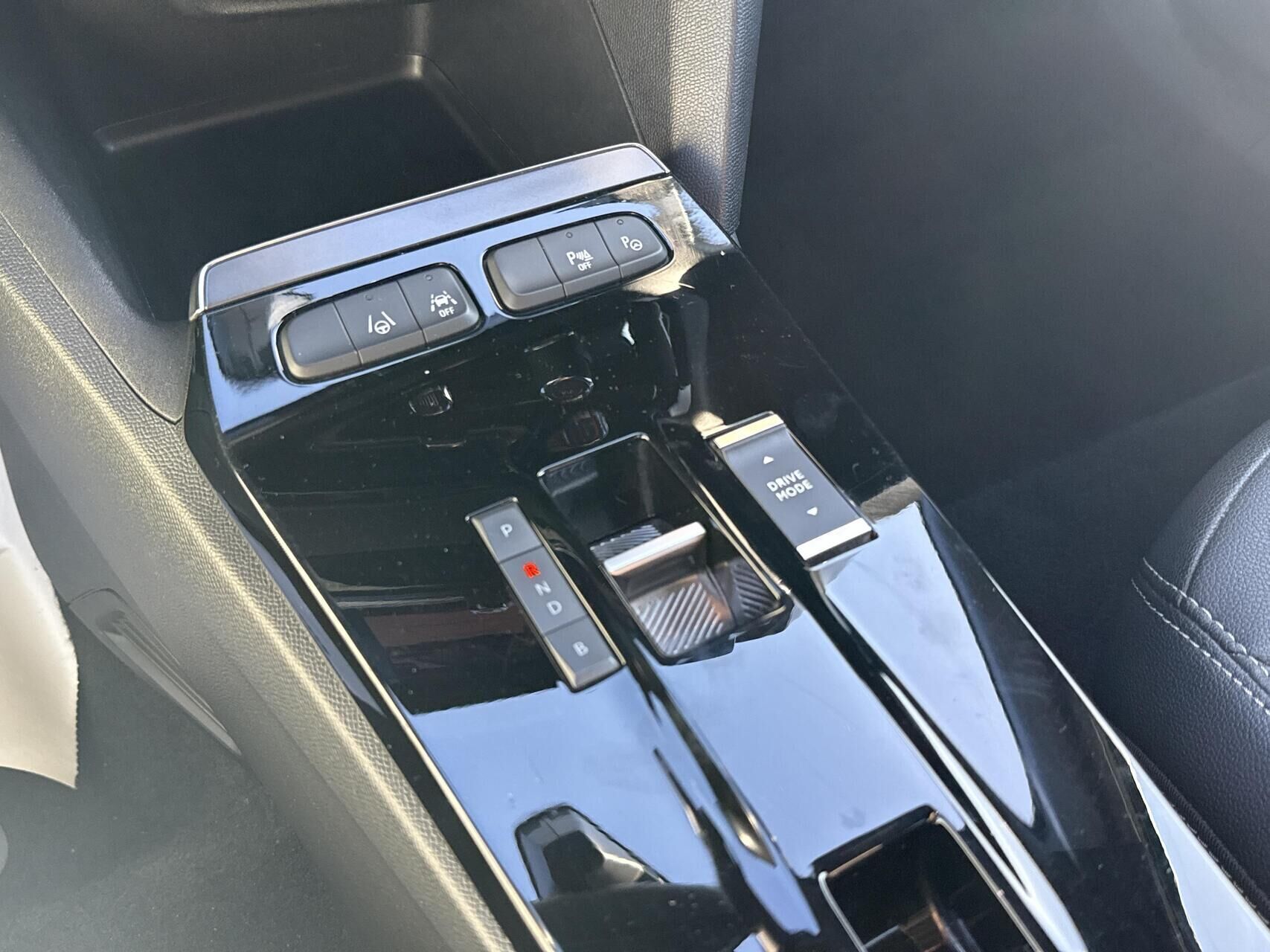 Grøn Opel Mokka-e fra 2022