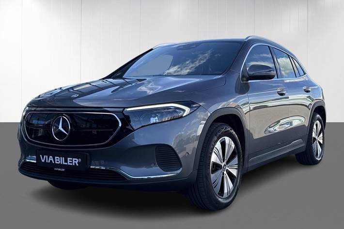 Grå Mercedes EQA 250 fra 2023 set udefra