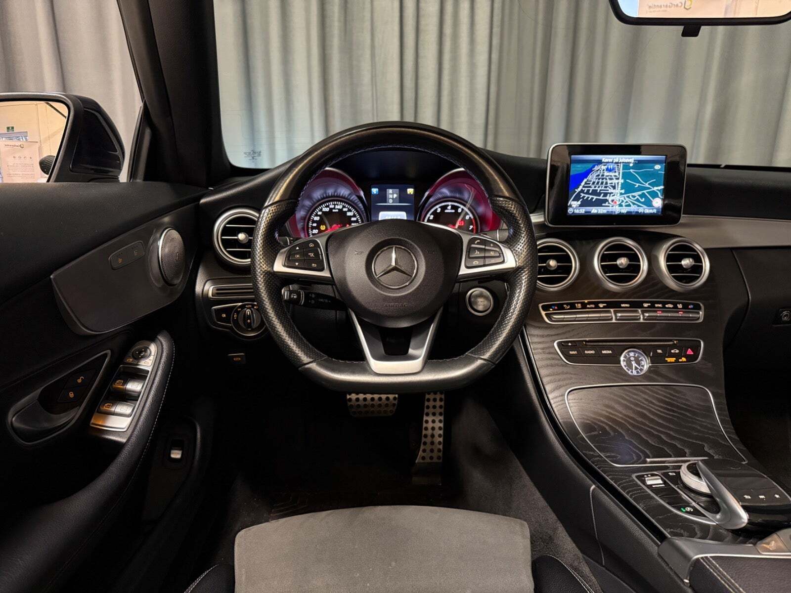 Mercedes C200 2,0 AMG Line Cabriolet aut.